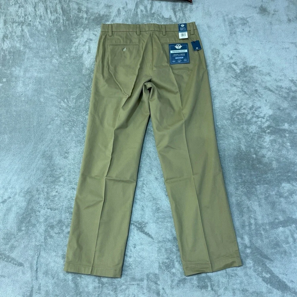 NWT Dockers Signature Khaki Pants Men's 34x32 Tan Cotton Classic Fit
